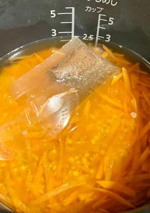 春にんじんの炊き込みご飯-レシピのメイン写真