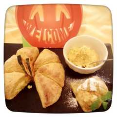 รูปของ ハロウィンのスコーン＆かぼちゃクリーム