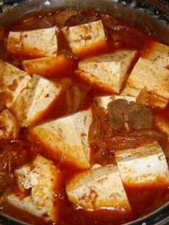 キムチ鍋ページ 休日🩷 ̖́-キムチ鍋🍲作りながらカンパーイ🩷 ̖́-🫶 | Facebook
