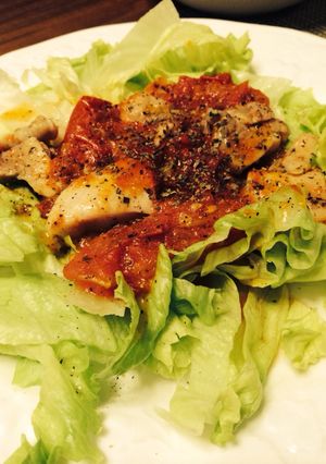 鶏胸肉のナンプラートマト蒸し-レシピのメイン写真