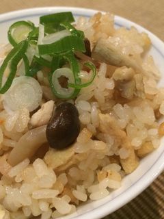 鶏・しめじ・ごぼう・人参 炊き込み御飯-レシピのメイン写真