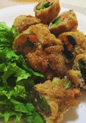 超簡単!豚コマロース肉で野菜巻きトンカツ-レシピのメイン写真