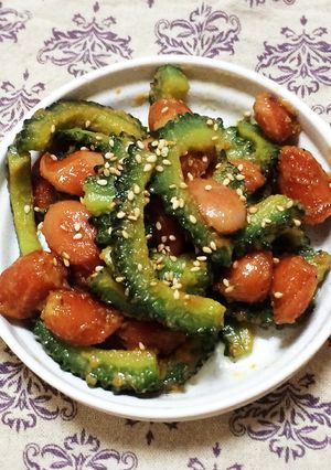 ゴーヤとウインナーの味噌炒め-レシピのメイン写真