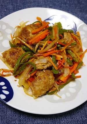 簡単スプーンミニバーグ!たっぷり野菜添え-レシピのメイン写真