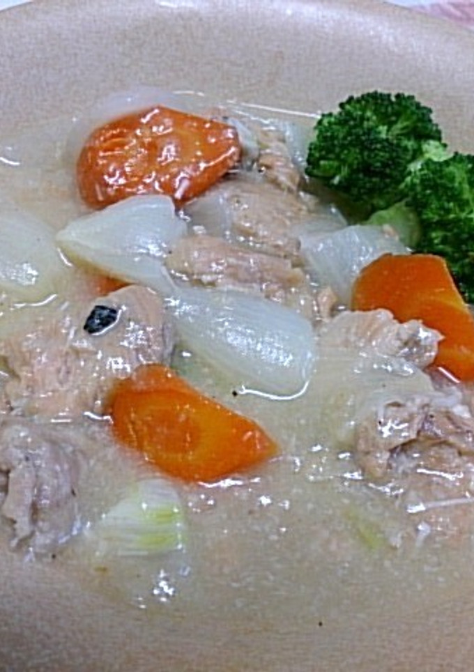 鮭の水煮缶とシチューの素で作るクリーム煮-レシピのメイン写真