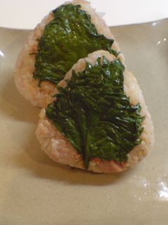 和風ツナマヨおにぎり大葉にんにく醤油味-レシピのメイン写真