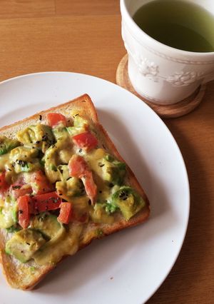 アボカドトマトのトースト-レシピのメイン写真