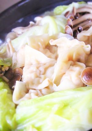 鶏味塩 de 水餃子鍋-レシピのメイン写真