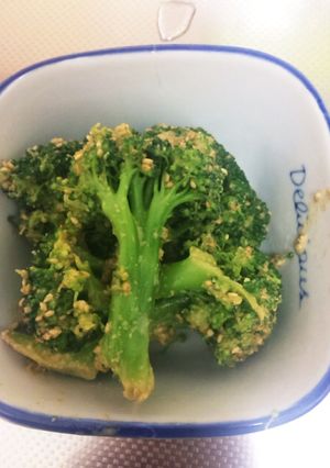 ブロッコリーの胡麻マヨ和え-レシピのメイン写真