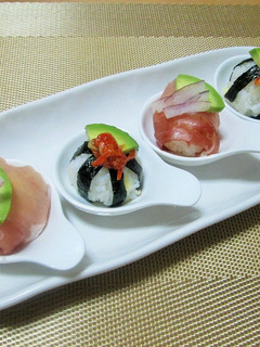かわいらしく食べやすい♪一口てまり寿司-レシピのメイン写真