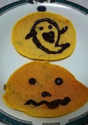 ハロウィン風かぼちゃのパンケーキ-レシピのメイン写真