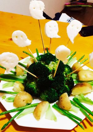 おばけと緑野菜のバーニャカウダサラダ-レシピのメイン写真