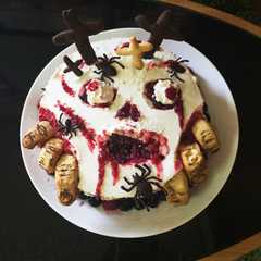 รูปของ ハロウィンに簡単ゾンビレアチーズケーキ