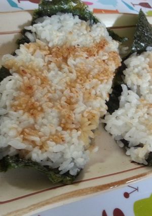握らない焼おにぎり(醤油味)-レシピのメイン写真