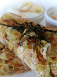 簡単朝ごはん☆醤油おかかで ねぎトースト-レシピのメイン写真