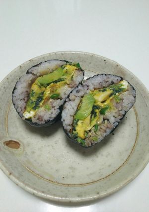 アボカドカレー風味卵焼きのおにぎらず-レシピのメイン写真
