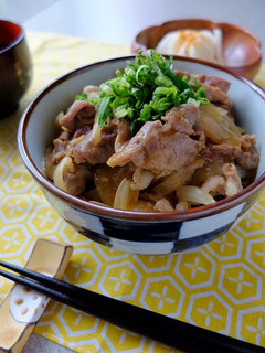 玉ねぎたっぷり、スタミナ丼!-レシピのメイン写真