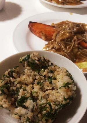 簡単!間引き菜大根と塩昆布の混ぜご飯-レシピのメイン写真