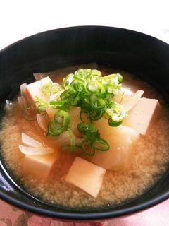★じゃがいも&玉ねぎのお味噌汁★-レシピのメイン写真