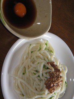簡単☆納豆&大葉の混ぜ混ぜうどん♪-レシピのメイン写真