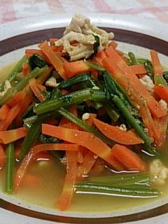 ほうれん草・人参・鶏挽肉のカレースープ-レシピのメイン写真