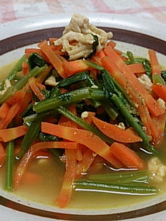 ほうれん草・人参・鶏挽肉のカレースープ-レシピのメイン写真