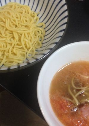 ラ王アレンジ、冷凍トマトピリ辛つけ麺-レシピのメイン写真