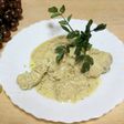 骨付き鶏もも肉のヨーグルト煮