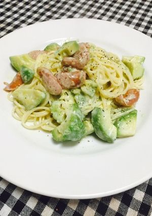 ごろっとアボカドのクリーム風パスタ-レシピのメイン写真