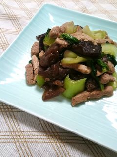 豚ヒレ・チンゲン菜・きくらげの油炒め-レシピのメイン写真