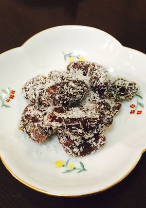 美容菓子 デーツのココナッツパウダー簡単-レシピのメイン写真