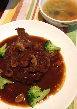 ダイズラボで煮込みハンバーグ-レシピのメイン写真