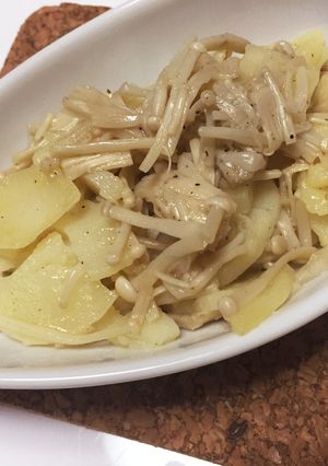 簡単 じゃがいもとえのきのレンジ蒸し-レシピのメイン写真