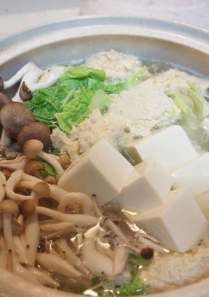 創味シャンタンで、あったか鶏団子鍋-レシピのメイン写真