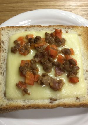 大豆のお肉で・人参そぼろのチーズトースト-レシピのメイン写真