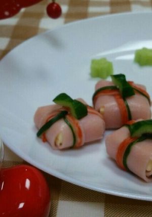 ハムでチーズを包んでプレゼント☆-レシピのメイン写真