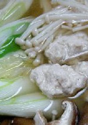 鍋に♪ふわふわ鶏だんご-レシピのメイン写真
