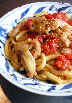 豚肉と塩トマトの焼うどん ニンニク風味-レシピのメイン写真