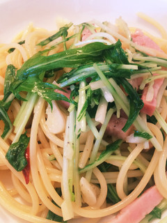 簡単!水菜とベーコンのペペロンチーノ-レシピのメイン写真