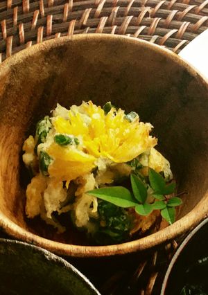 見ても美味しい【菊の花のかき揚げ】-レシピのメイン写真
