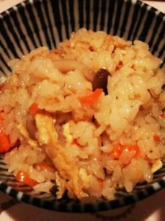 簡単味付けしめじと鶏肉の炊き込みご飯-レシピのメイン写真