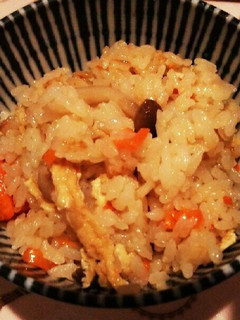 簡単味付けしめじと鶏肉の炊き込みご飯-レシピのメイン写真