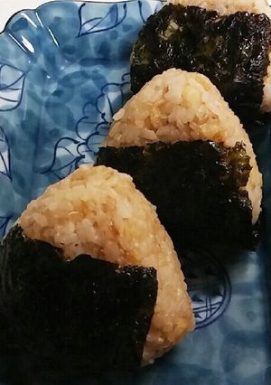 味噌天かすおにぎり✿韓国のり-レシピのメイン写真