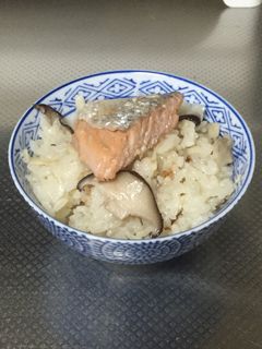 絶品 鮭ときのこの炊き込みご飯-レシピのメイン写真
