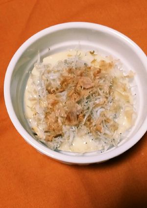 シンプルにしらすのココットカマン-レシピのメイン写真