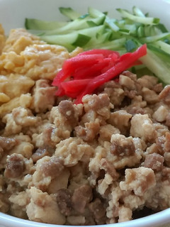 大豆のお肉でそぼろご飯-レシピのメイン写真