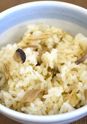 しめじのスープで簡単☆炊き込みきのこご飯-レシピのメイン写真