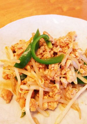 鶏挽肉ともやしのソース炒め-レシピのメイン写真