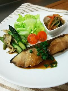ハチミツ de 簡単☆ブリの照り焼き-レシピのメイン写真