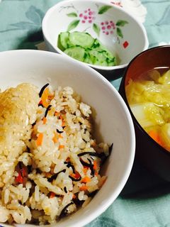 栄養満点!ひじきの炊き込みご飯-レシピのメイン写真